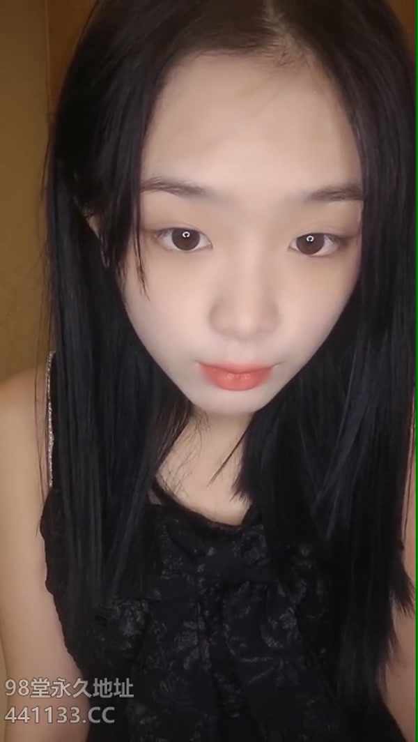 Tuổi mới nhú đã biết lên mạng live chym kiếm thu nhập rồi – Phần 2